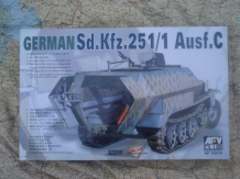 images/productimages/small/Sd.Kfz.251-1 ARV club 1;35 nw.doos.jpg